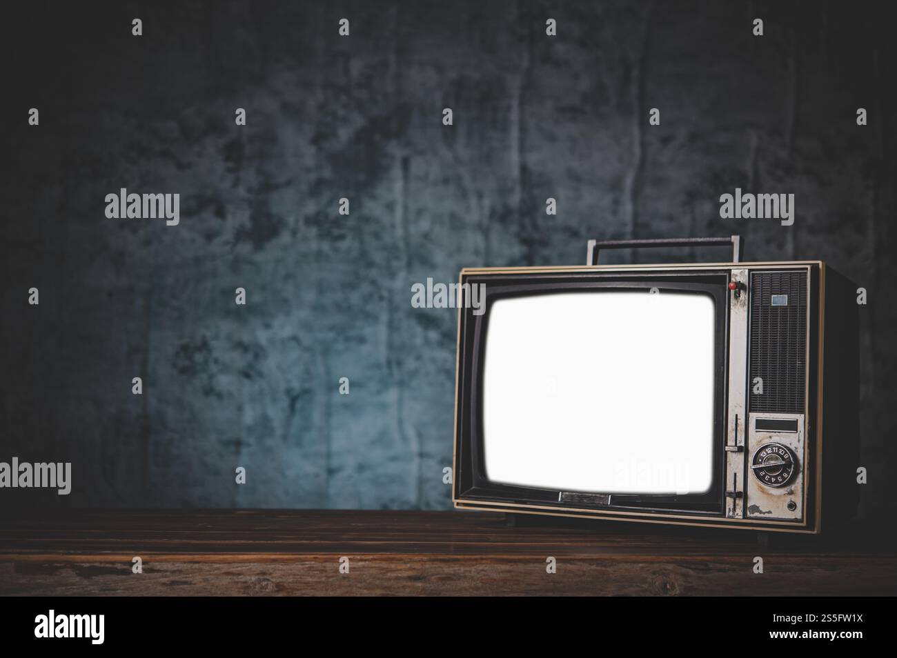 Stillleben mit Retro Old TV. Stockfoto