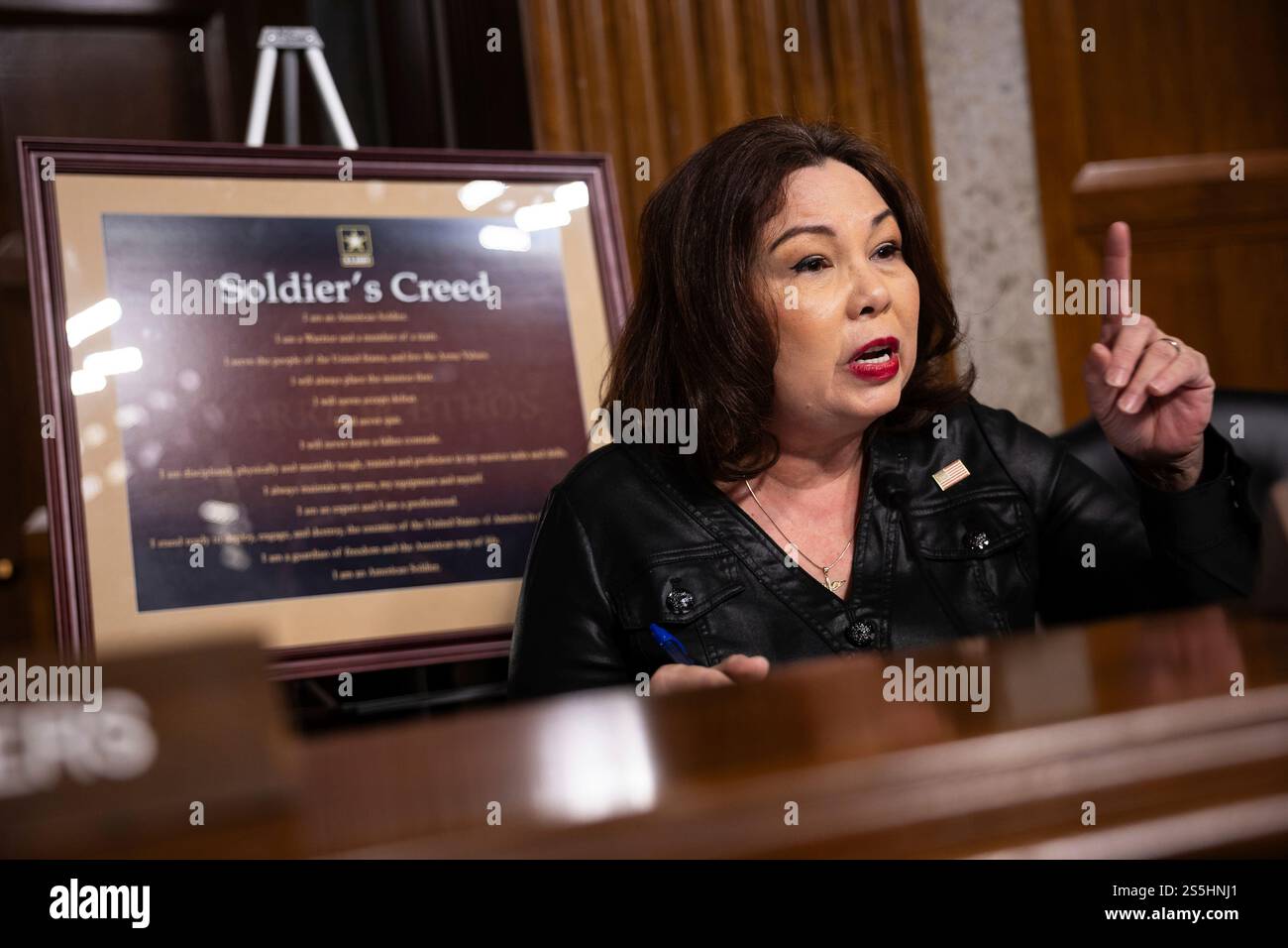 sen-tammy-duckworth-d-ill-displays-a-framed-copy-of-the-u-s-army