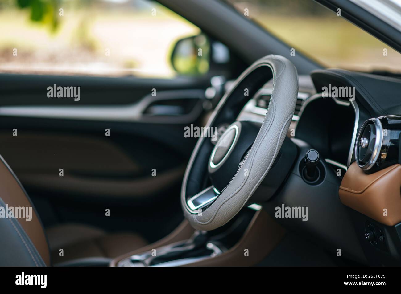 Lenkrad im Auto, selektiver Fokus Stockfoto