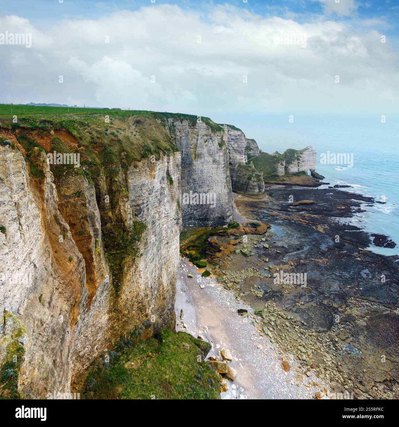 Etretat Frühling Küste, Frankreich. Blick von oben. Stockfoto