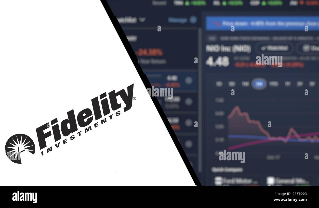 Das Logo von Fidelity Investments wird auf dem Smartphone angezeigt. Fidelity Management & Research ist ein US-amerikanisches multinationales Finanzdienstleistungsunternehmen Stockfoto