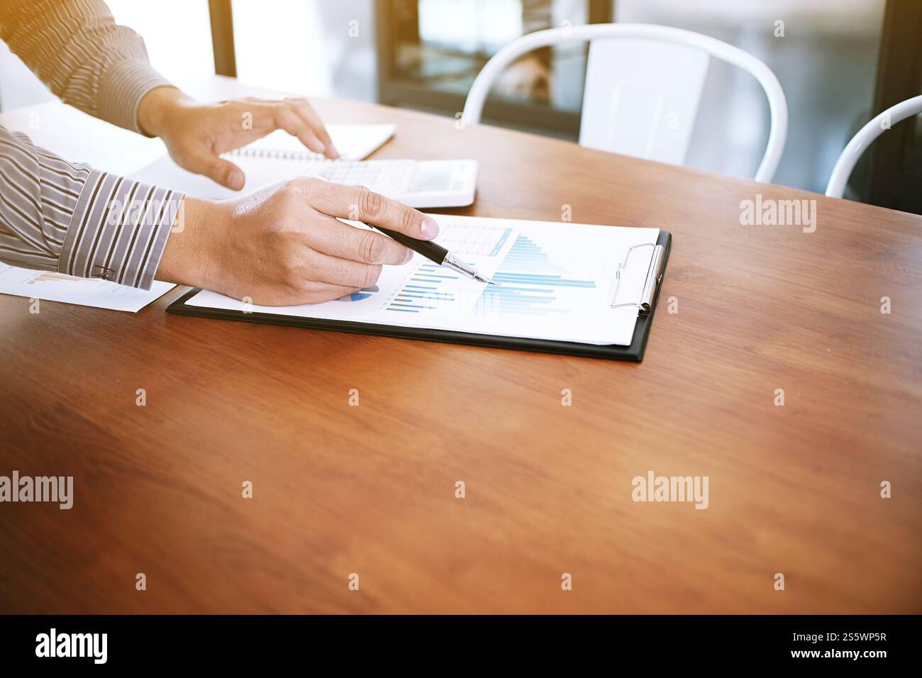 Geschäft Leute treffen Design Ideen professioneller Investor neue Start-up Projekt arbeiten. Konzept.Business Planung im Büro. Stockfoto