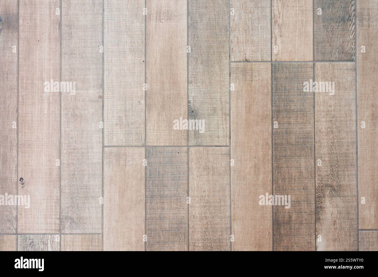 Dunkelbraune alte Holzstruktur Wand Stockfoto