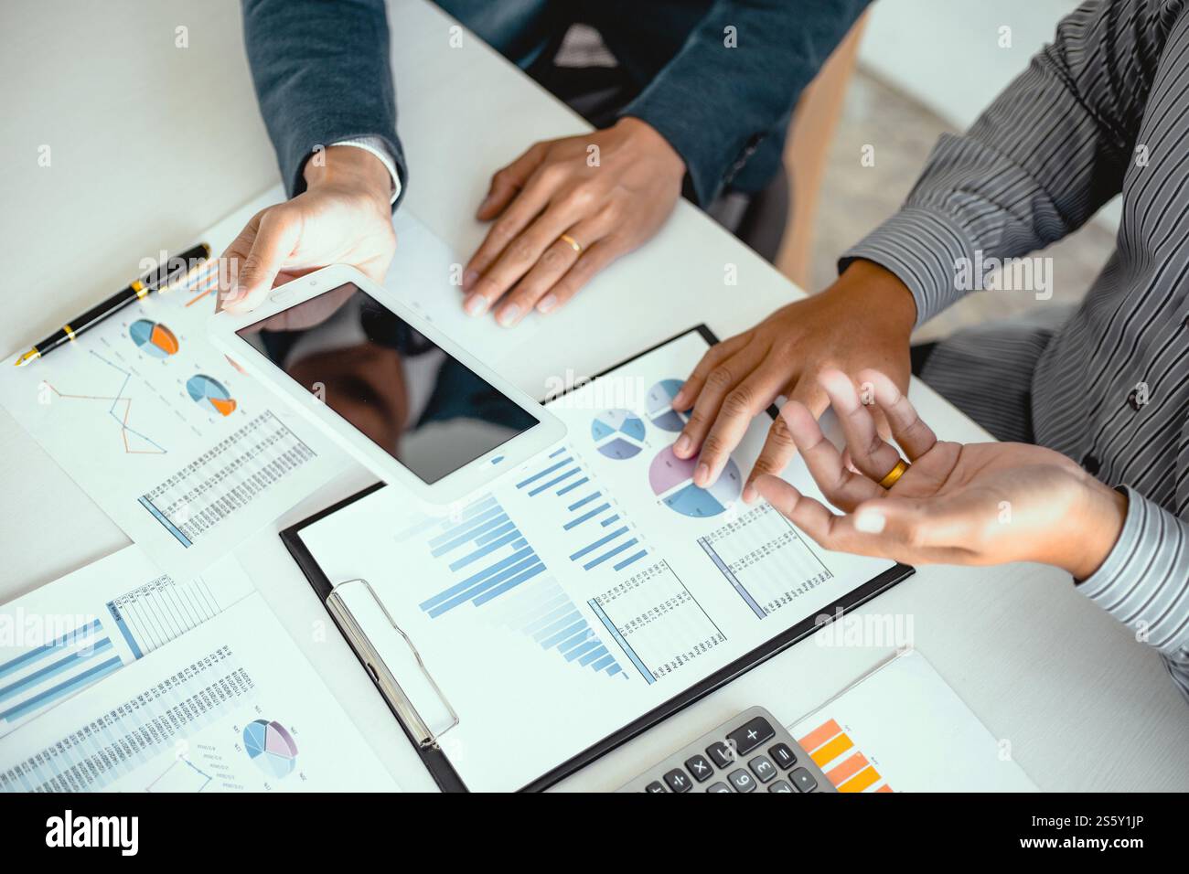 Geschäft Leute treffen Design Ideen professioneller Investor neue Start-up Projekt arbeiten. Konzept.Business Planung im Büro. Stockfoto