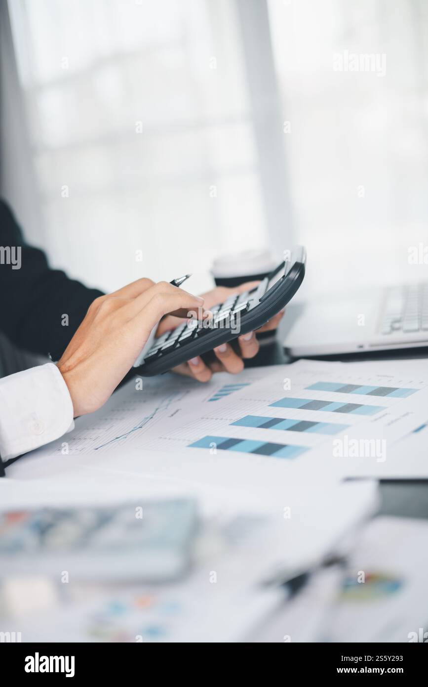 Unternehmenswachstum, beschloss, Geld in Börsen-, Finanzstrategien und Bankkompetenzen zu investieren, um einen beträchtlichen Stapel an Investitionskapital zu erwirtschaften Stockfoto