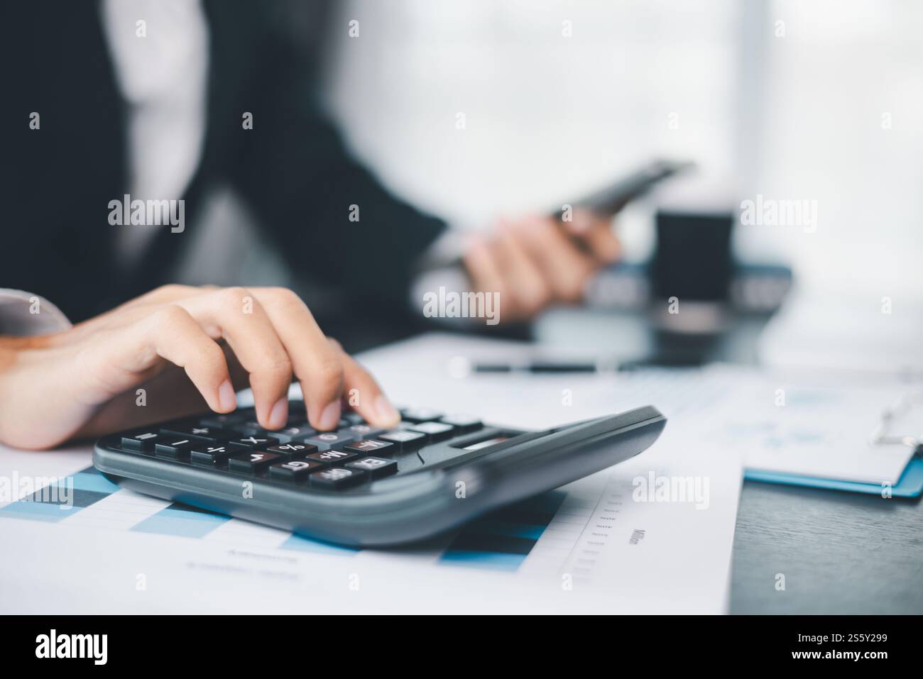 Unternehmenswachstum, beschloss, Geld in Börsen-, Finanzstrategien und Bankkompetenzen zu investieren, um einen beträchtlichen Stapel an Investitionskapital zu erwirtschaften Stockfoto