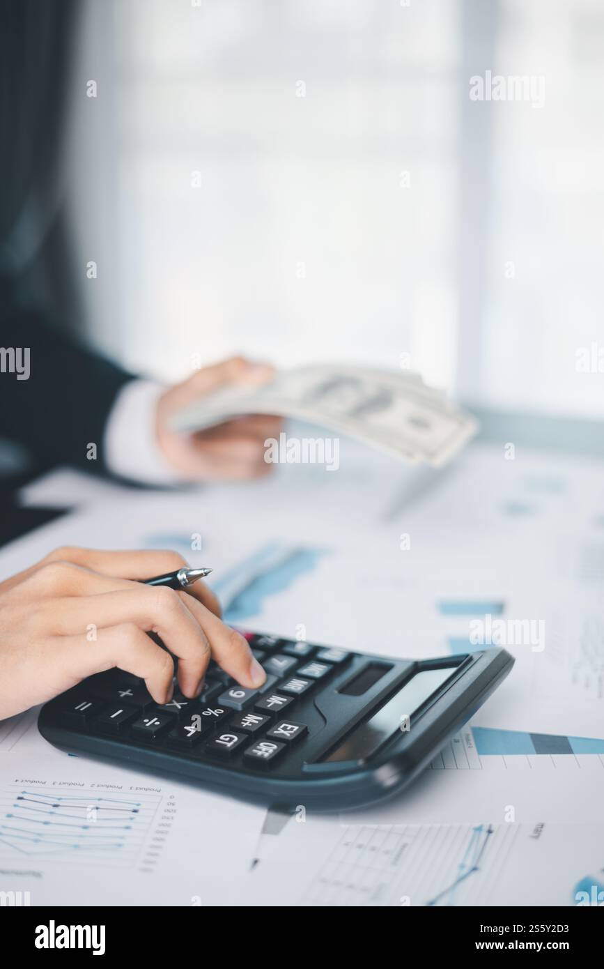 Unternehmenswachstum, beschloss, Geld in Börsen-, Finanzstrategien und Bankkompetenzen zu investieren, um einen beträchtlichen Stapel an Investitionskapital zu erwirtschaften Stockfoto