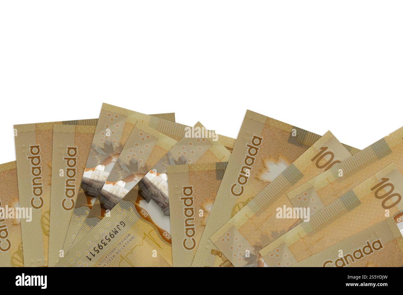 100 kanadische Dollarscheine liegen auf der Unterseite des Bildschirms isoliert auf weißem Hintergrund mit Kopierraum. Hintergrundbanner-Vorlage für Unternehmen Stockfoto