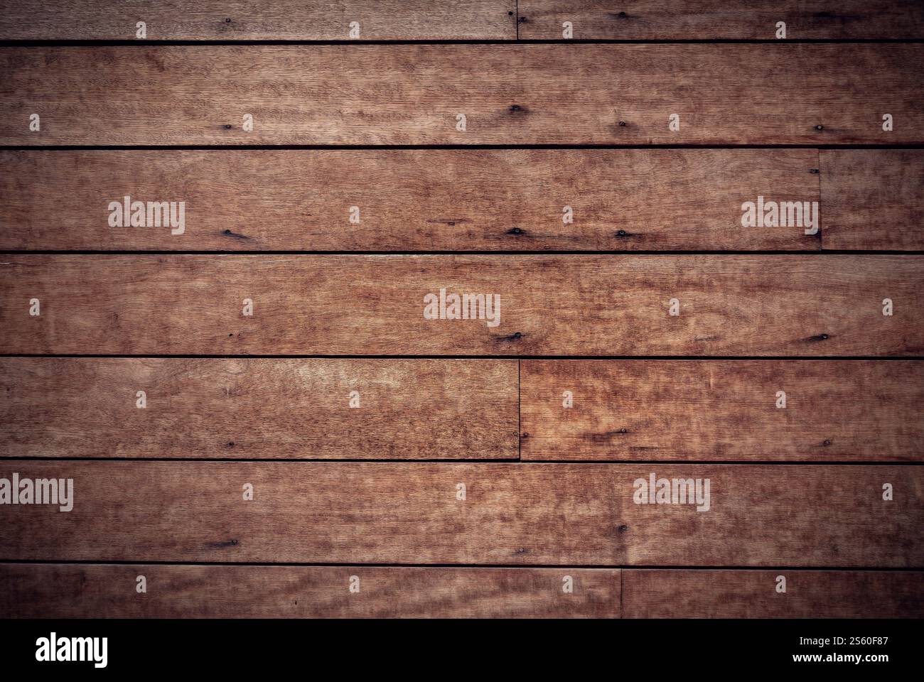 Braune Holzwandstruktur. Rustikaler Holzhintergrund im Vintage-Stil. Braune Holzwandstruktur Stockfoto