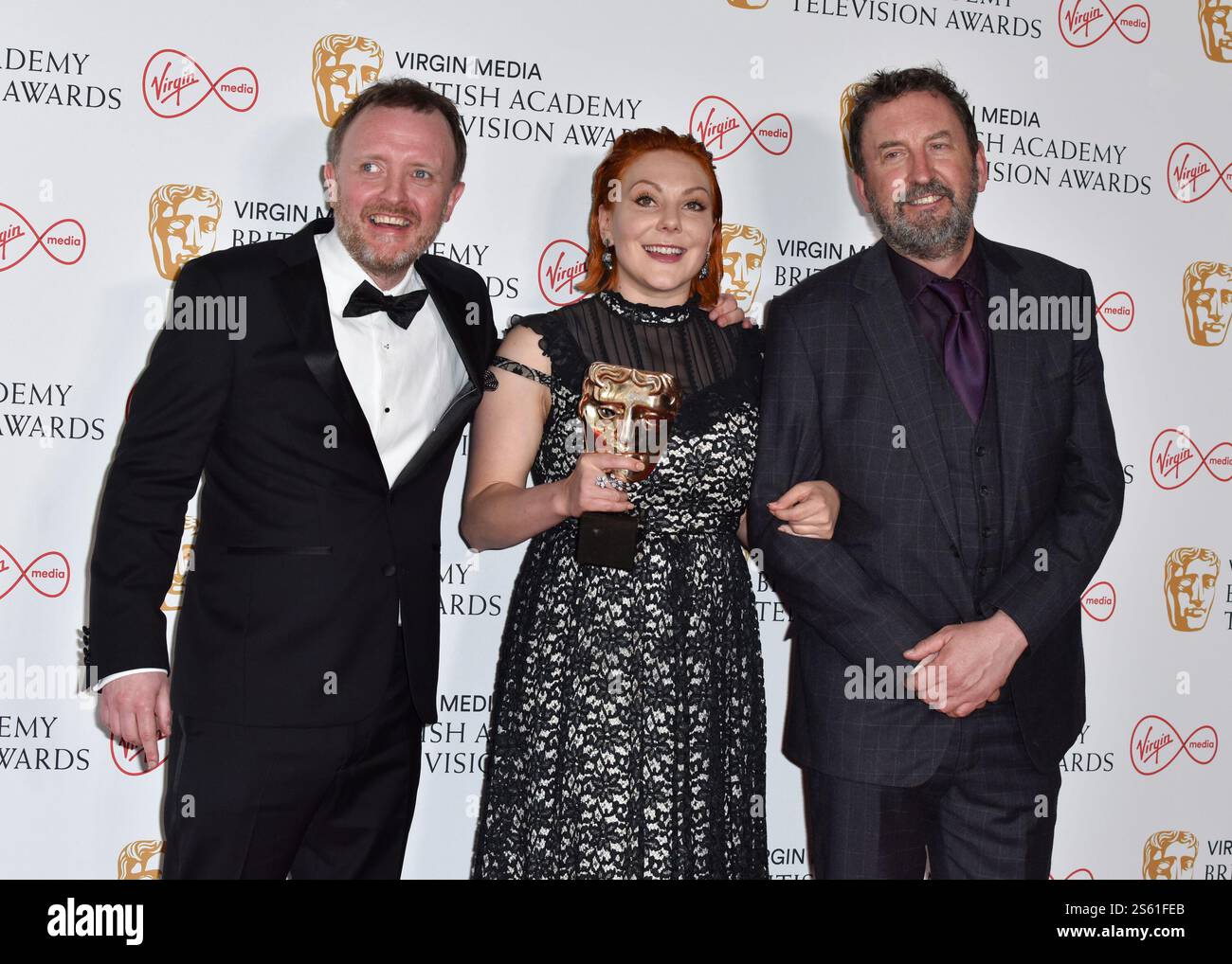 Chris McCausland, Sophie Willan und Lee Mack nehmen an den Virgin Media British Academy Television Awards 2022 in der Royal Festival Hall in London, England, UK Teil. Sonntag, 8. Mai 2022 Stockfoto