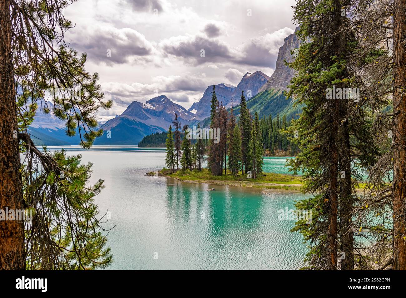 Kanadische Rockies Reflection am Maligne Lake, Jasper Nationalpark, Kanada. Stockfoto