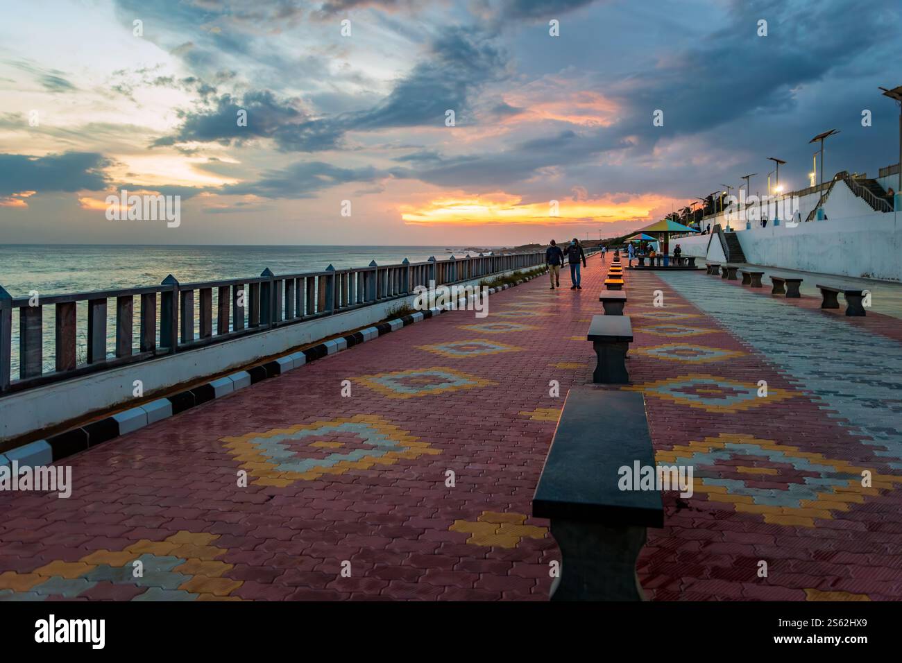 Kanyakumari, Tamil Nadu, Indien - 31. Januar 2024. Turm mit Blick auf Sonnenaufgang und Sonnenuntergang am Strand Kanyakumari. Stockfoto