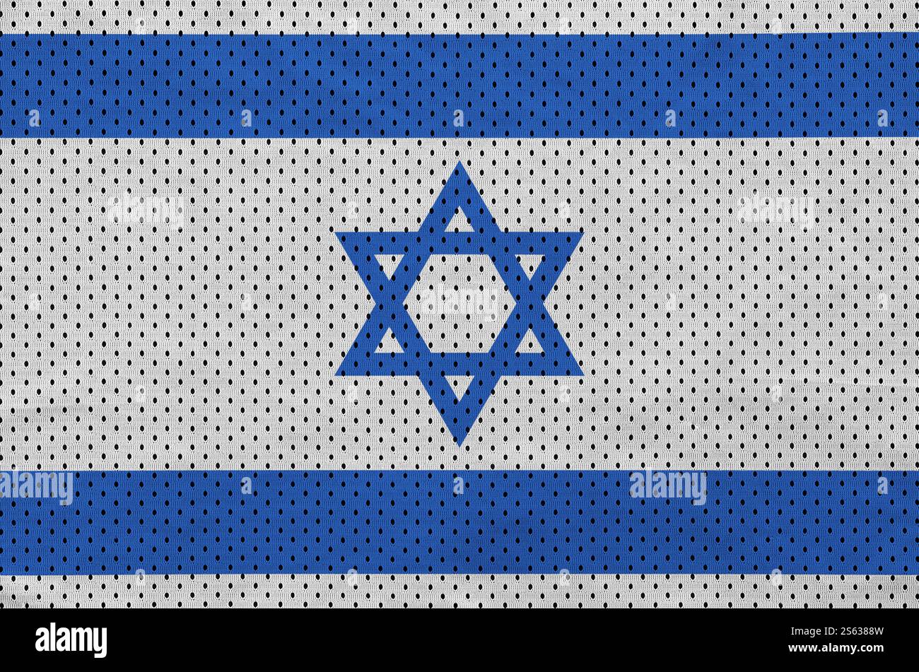 Israel-Flagge auf einem Polyester-Nylon-Netzgewebe mit einigen Falten. Israel-Flagge aufgedruckt auf einem Polyester-Nylon-Mesh-Material für Sportbekleidung Stockfoto Israel-Flagge auf einem Polyester-Nylon-Netzgewebe mit einigen Falten. Israel-Flagge aufgedruckt auf einem Polyester-Nylon-Mesh-Material für Sportbekleidung Stockfoto