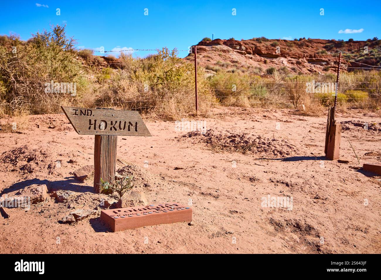 Desert Ghost Town Schild und Fence Grafton Utah Eye Level View Stockfoto