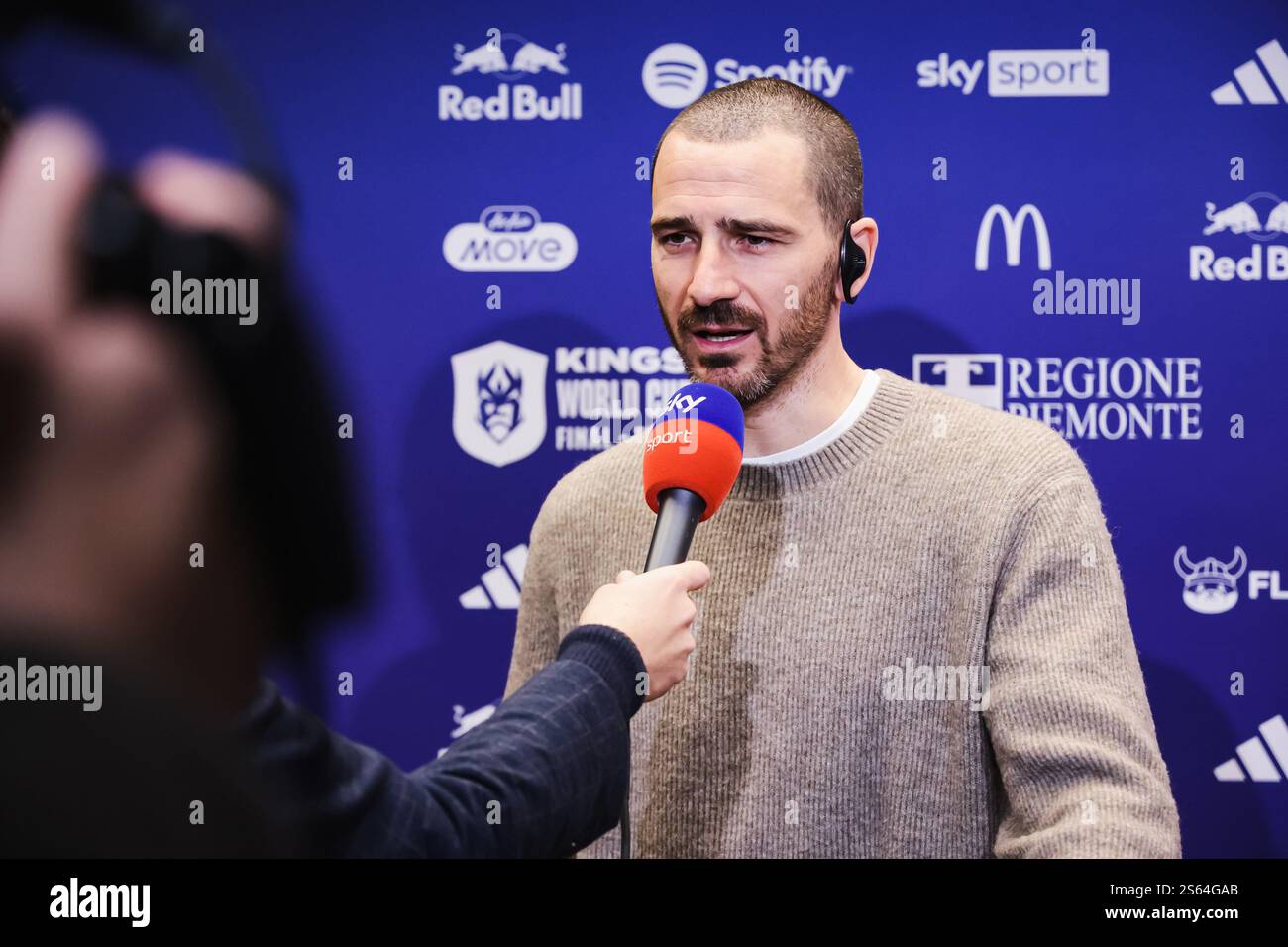 Mailand, Italien. Januar 2025. Leonardo Bonucci ist in der Mixed Zone beim Endspiel der Kings World Cup Nations 2025 zwischen Brasilien und Kolumbien am 12. Januar 2025 im Allianz Stadium in Mailand, Italien. (Foto: Alessandro Bremec/NurPhoto) Credit: NurPhoto SRL/Alamy Live News Stockfoto