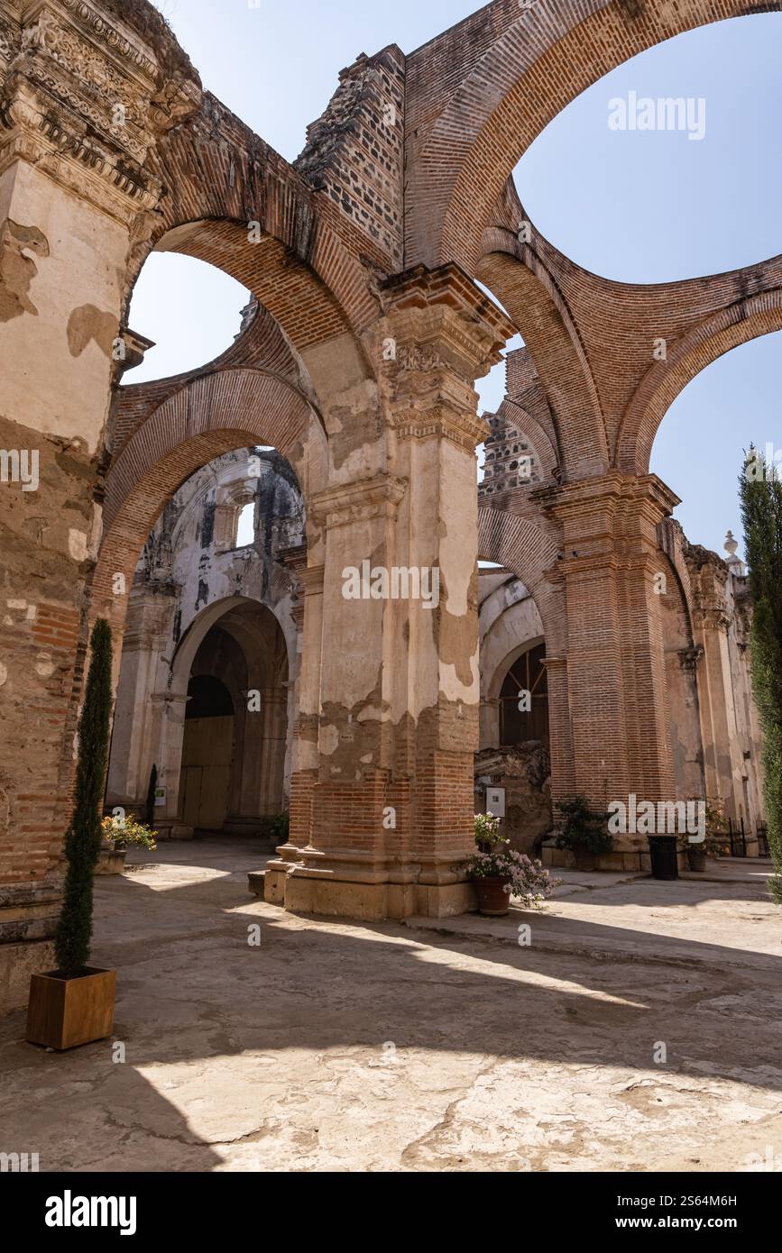 Antigua Guatemala, Sacatepequez, Guatemala. Ruinen der Kathedrale von Santiago in Antigua Guatemala. Stockfoto