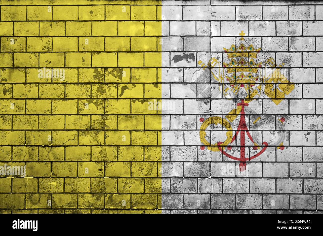 Vatican City State Flag wird auf einer alten Mauer gemalt Stockfoto