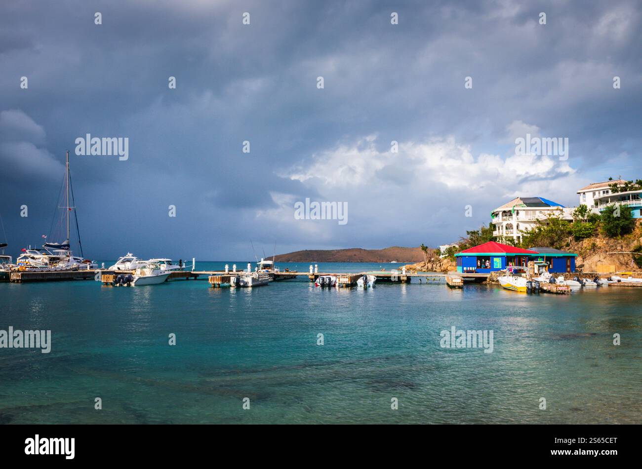 Virgin Gorda, BVI - 22. März 2018: Leverick Bay Resort & Marina ist eine Dockinganlage mit vollem Serviceangebot am North Sound. Stockfoto