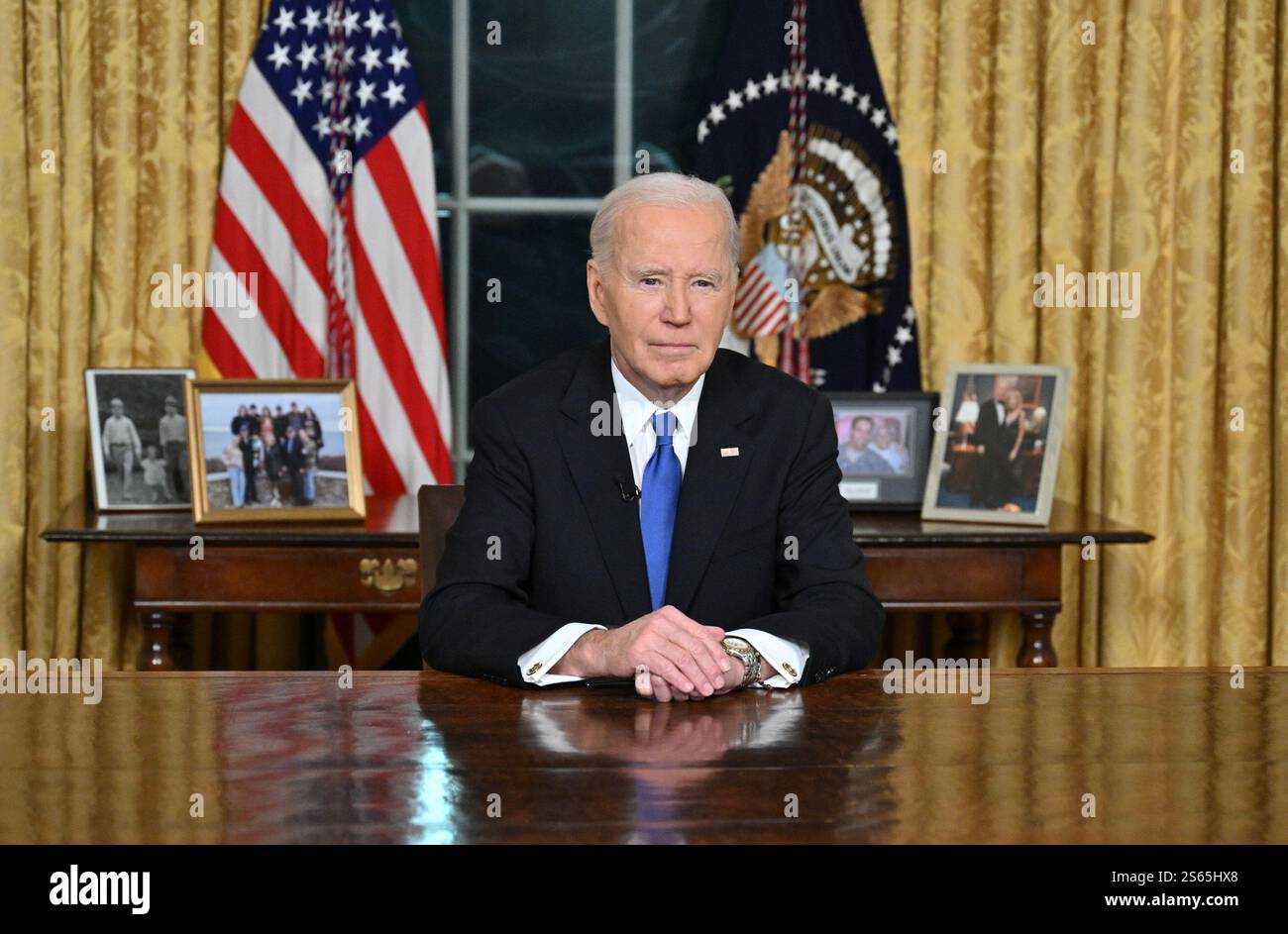 Washington, Usa. Januar 2025. US-Präsident Joe Biden hält am Mittwoch, den 15. Januar 2025, seine Abschiedsrede vor der Nation vom Oval Office des Weißen Hauses in Washington, DC. Pool Foto von Mandel Ngan/UPI Credit: UPI/Alamy Live News Stockfoto