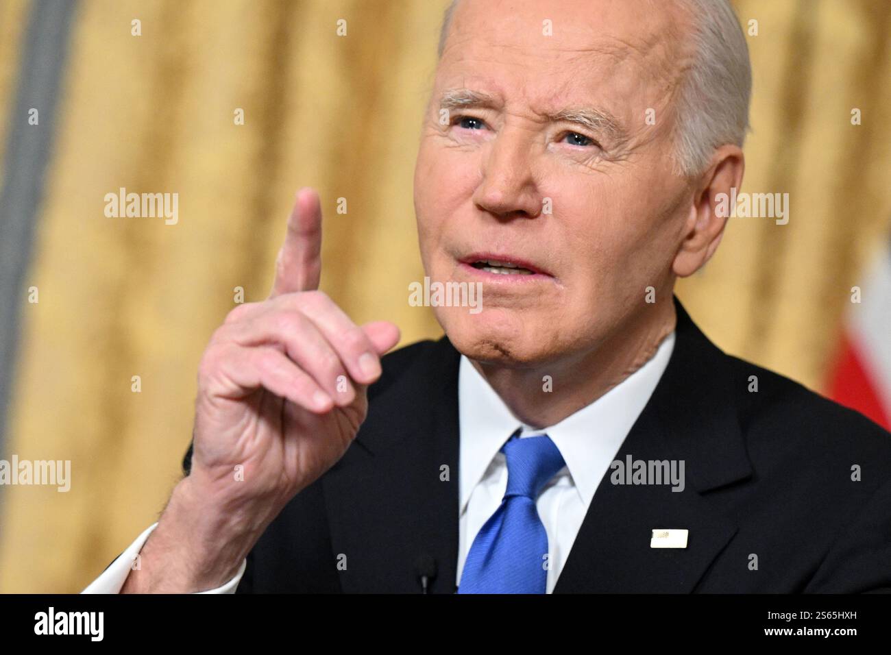 Washington, Usa. Januar 2025. US-Präsident Joe Biden hält am Mittwoch, den 15. Januar 2025, seine Abschiedsrede vor der Nation vom Oval Office des Weißen Hauses in Washington, DC. Pool Foto von Mandel Ngan/UPI Credit: UPI/Alamy Live News Stockfoto