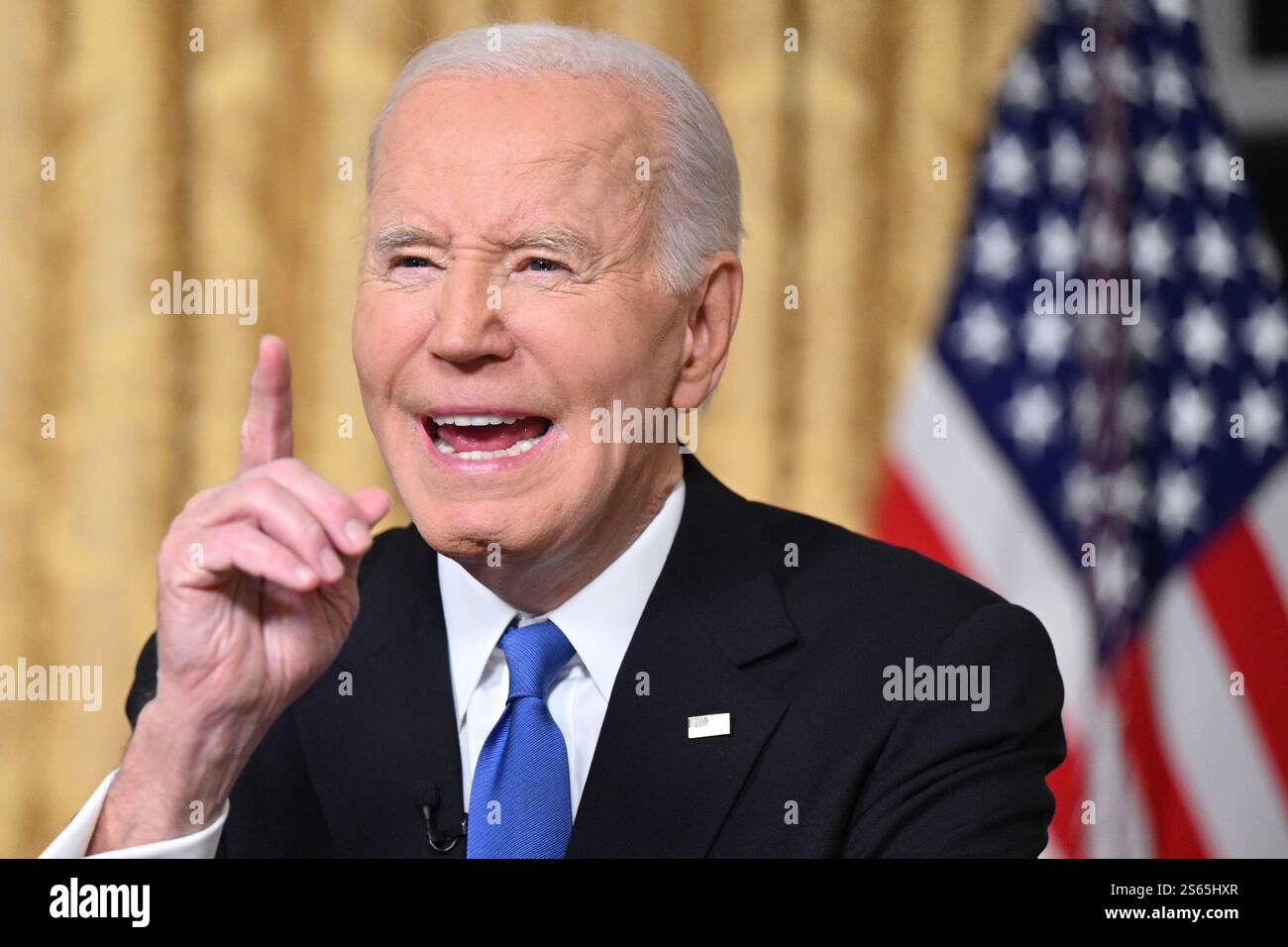Washington, Usa. Januar 2025. US-Präsident Joe Biden hält am Mittwoch, den 15. Januar 2025, seine Abschiedsrede vor der Nation vom Oval Office des Weißen Hauses in Washington, DC. Pool Foto von Mandel Ngan/UPI Credit: UPI/Alamy Live News Stockfoto