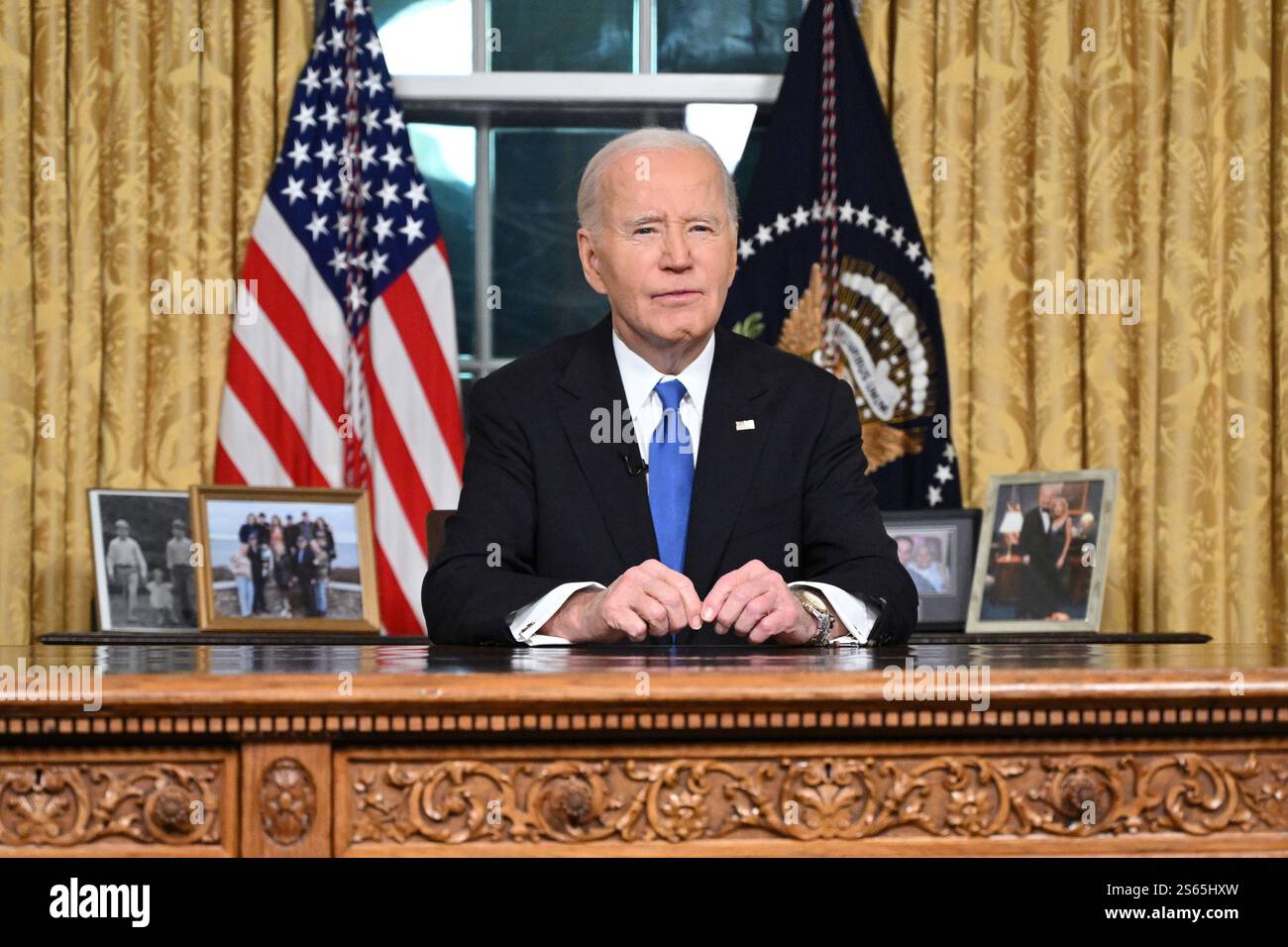 Washington, Usa. Januar 2025. US-Präsident Joe Biden hält am Mittwoch, den 15. Januar 2025, seine Abschiedsrede vor der Nation vom Oval Office des Weißen Hauses in Washington, DC. Pool Foto von Mandel Ngan/UPI Credit: UPI/Alamy Live News Stockfoto