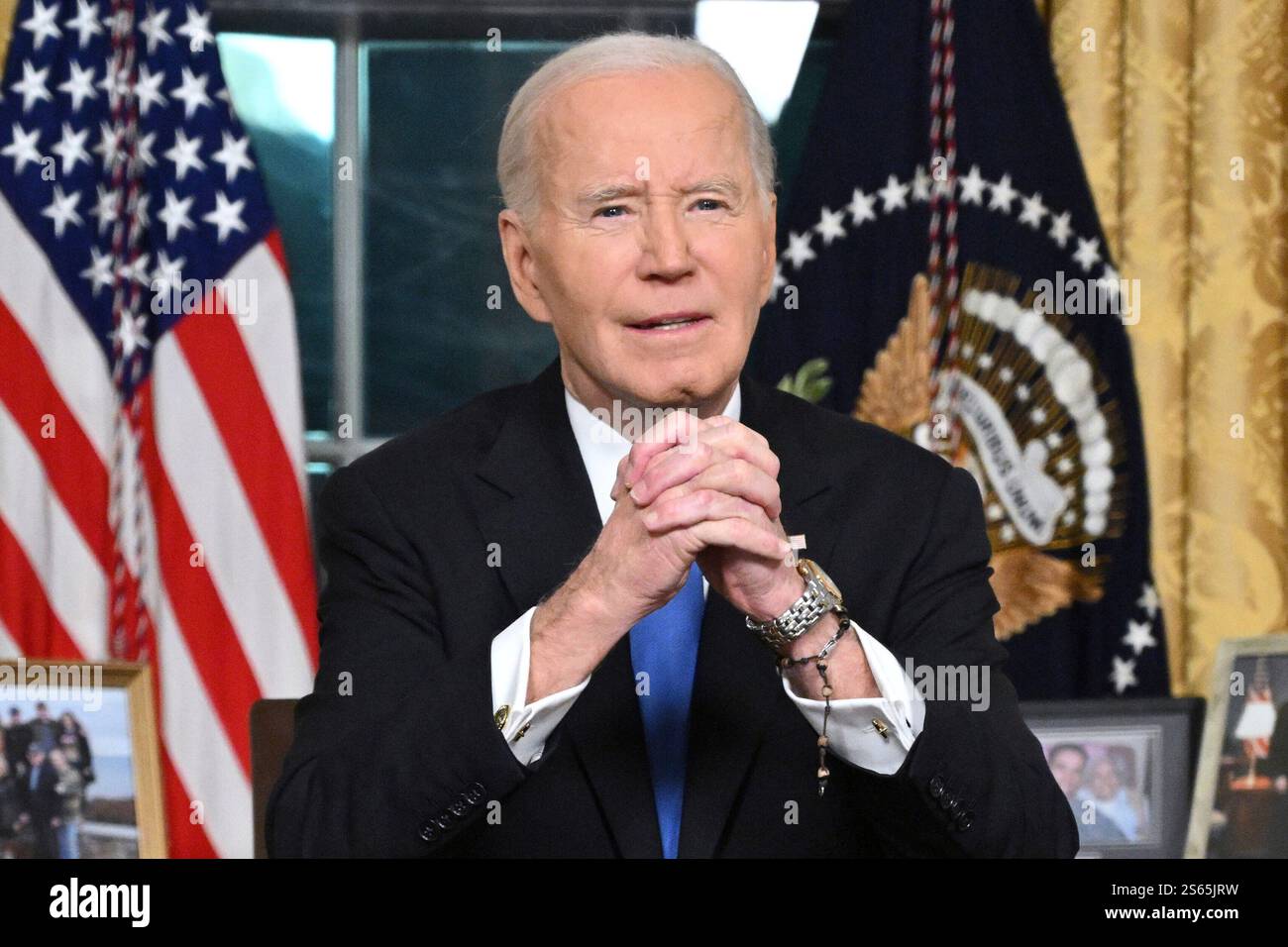 Washington, DC, 15. Januar 2025. US-Präsident Joe Biden hält seine Abschiedsrede am 15. Januar 2025 vom Oval Office des Weißen Hauses in Washington, DC. (Foto: Mandel NGAN/POOL/AFP) Credit: dpa/Alamy Live News Stockfoto