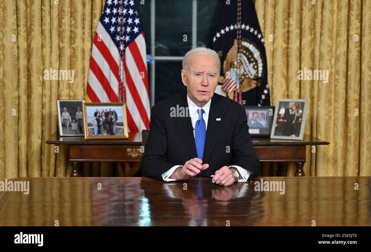 Washington, DC, 15. Januar 2025. US-Präsident Joe Biden hält am 15. Januar 2025 seine Abschiedsrede an die Nation vom Oval Office des Weißen Hauses in Washington, DC. Guthaben: Mandel Ngan/Pool über CNP/dpa/Alamy Live News Stockfoto