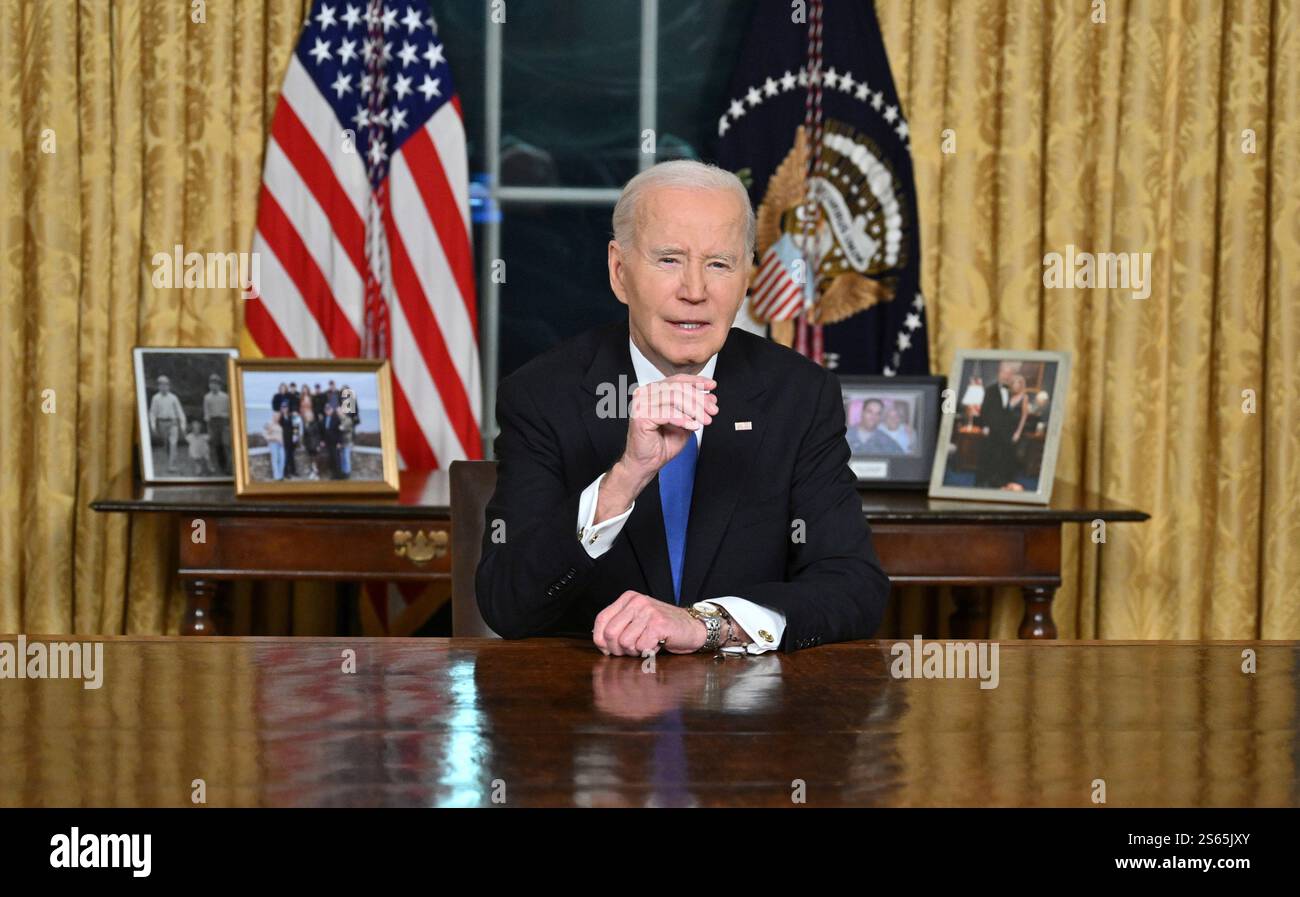 Washington, DC, 15. Januar 2025. US-Präsident Joe Biden hält am 15. Januar 2025 seine Abschiedsrede an die Nation vom Oval Office des Weißen Hauses in Washington, DC. Guthaben: Mandel Ngan/Pool über CNP/dpa/Alamy Live News Stockfoto