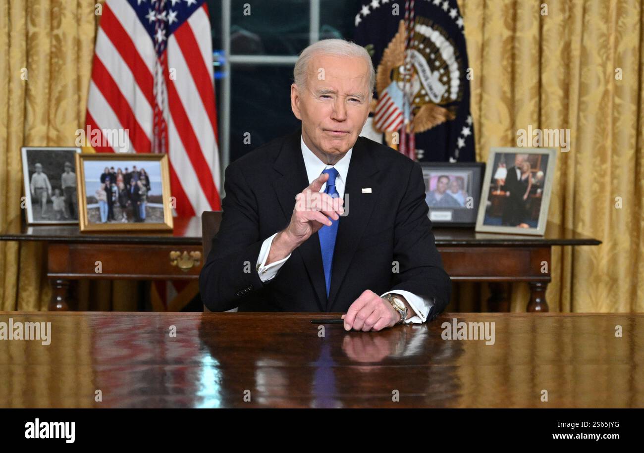 Washington, DC, 15. Januar 2025. US-Präsident Joe Biden hält am 15. Januar 2025 seine Abschiedsrede an die Nation vom Oval Office des Weißen Hauses in Washington, DC. Guthaben: Mandel Ngan/Pool über CNP/dpa/Alamy Live News Stockfoto