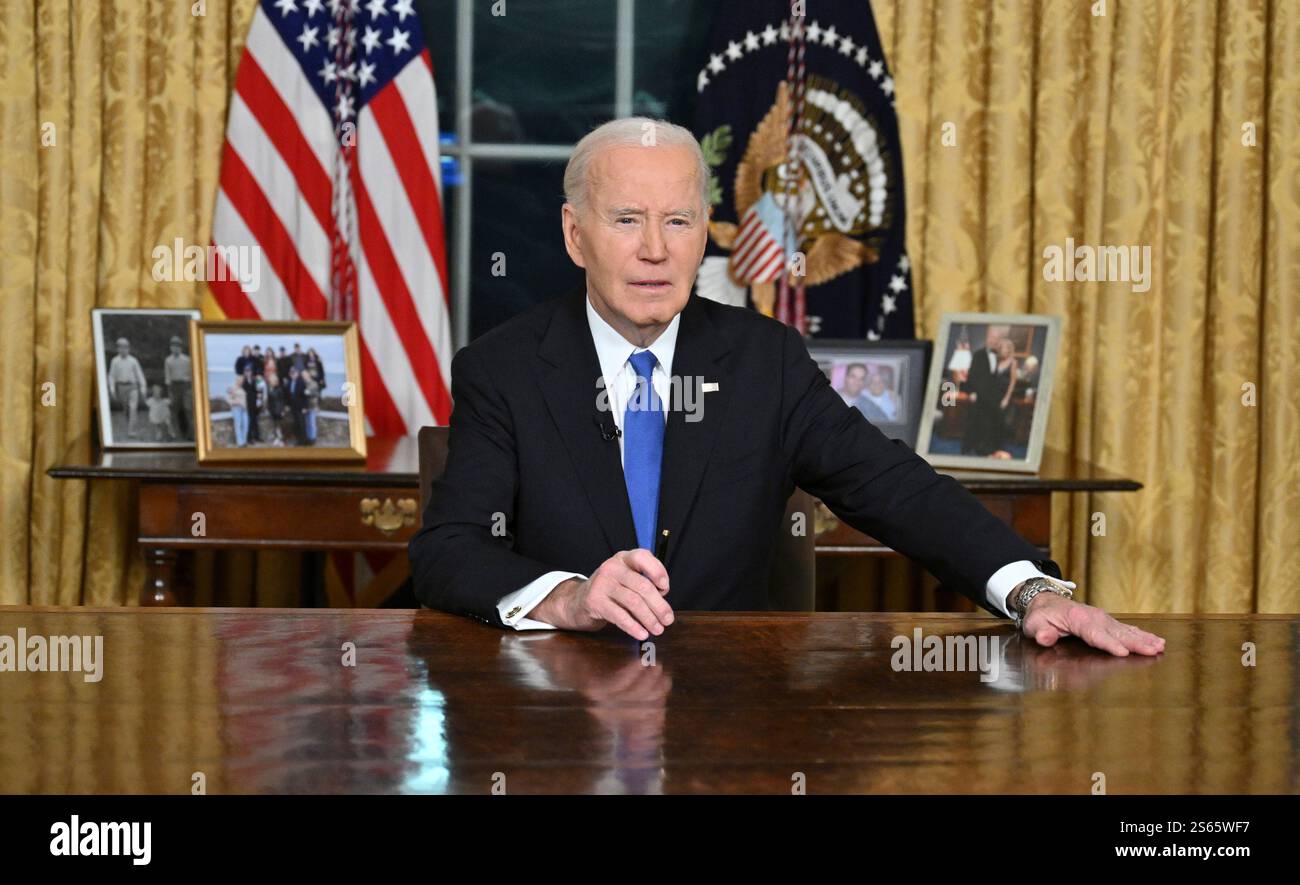 Washington, DC, 15. Januar 2025. US-Präsident Joe Biden hält am 15. Januar 2025 seine Abschiedsrede an die Nation vom Oval Office des Weißen Hauses in Washington, DC. Guthaben: Mandel Ngan/Pool über CNP/dpa/Alamy Live News Stockfoto