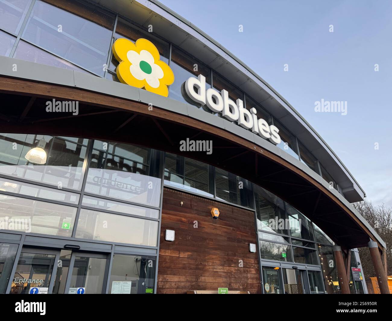 Dobbies Garden Centre am Stadtrand von Milton Keynes - Smartphone-aufgenommenes Stockfoto