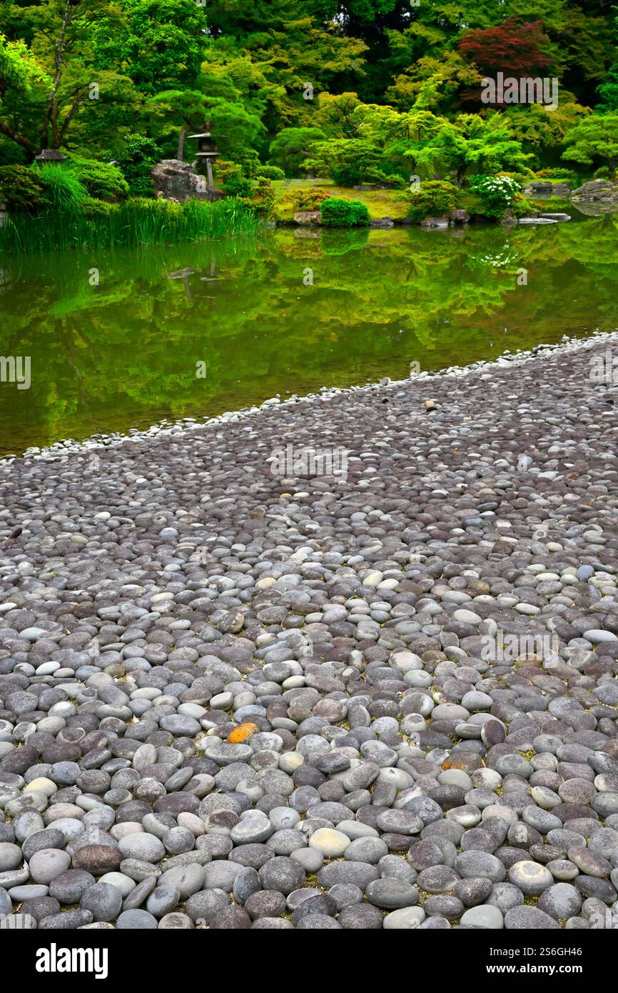 Sento Gosho Garten im Kaiserpalast von Kyoto. Das Design des Gartens wurde Kobori Enshu zugeschrieben. Kyoto-Stadt, Japan. Stockfoto