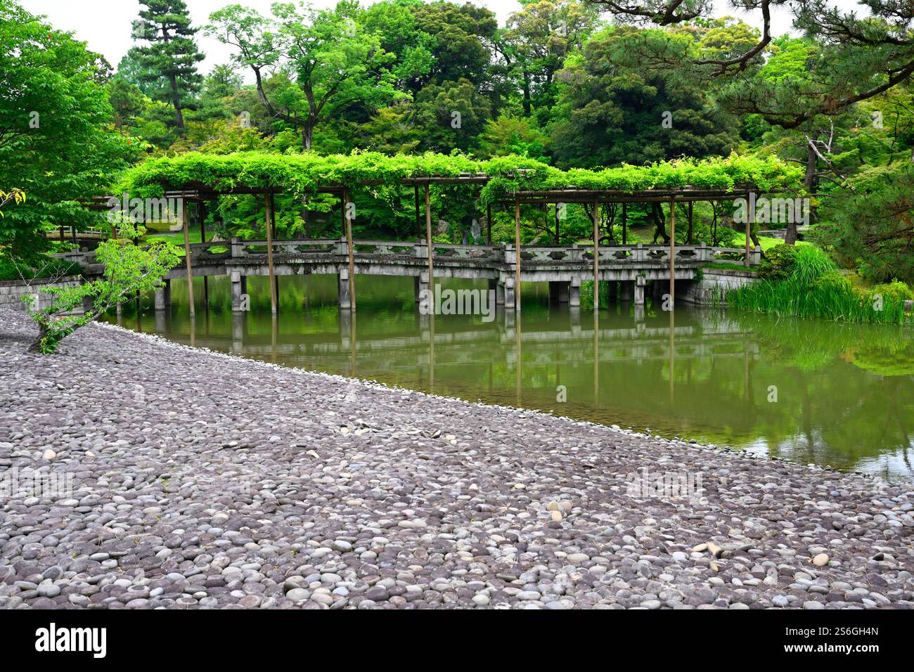 Sento Gosho Garten im Kaiserpalast von Kyoto. Das Design des Gartens wurde Kobori Enshu zugeschrieben. Kyoto-Stadt, Japan. Stockfoto