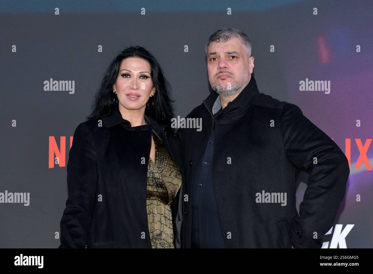 Imad Mardnli mit Ehefrau Samia Mardnli beim Screening des Netflix Films 'Back in Action' im Zoo Palast. Berlin, 15.01.2025 Stockfoto