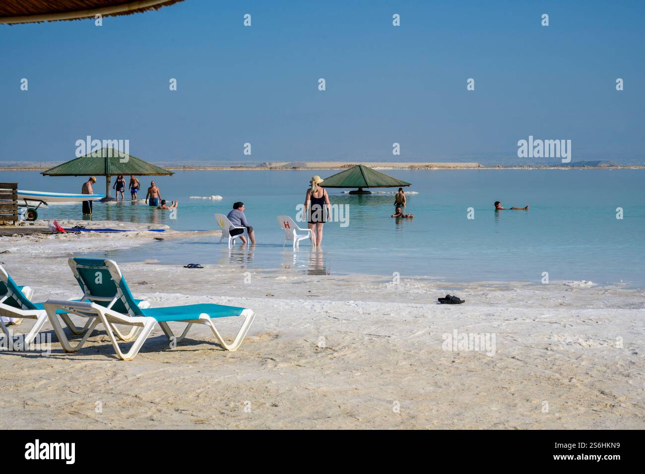 Baden im Toten Meer, ein Bokek, Israel Stockfoto