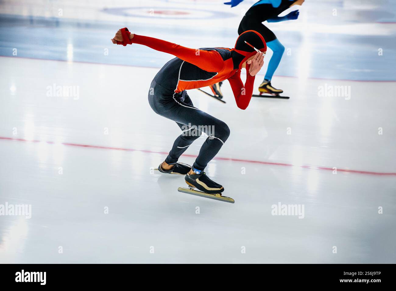 Rivalität zwei junge Skater beim Eiskunstlauf-Wettbewerb Stockfoto