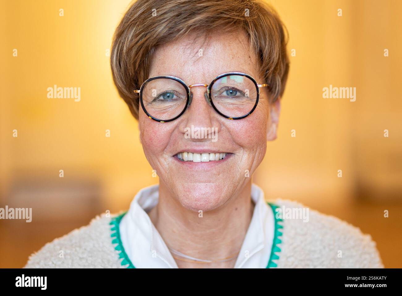 Celle, Deutschland. Januar 2025. Juliane Schmieglitz-Otten, Direktorin des Residenzmuseums im Schloss Celle. Celle 2025 erinnert am 10. Mai 2025 an den 250. Todestag der ehemaligen dänischen Königin Caroline Mathilde mit einer Sonderausstellung. Kredit: Moritz Frankenberg/dpa/Alamy Live News Stockfoto