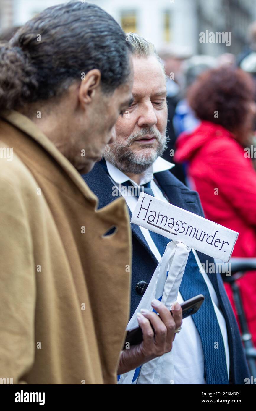 Tausende Demonstranten zeigten ihre Unterstützung für die israelischen Opfer der Hamas-Gewalt Stockfoto