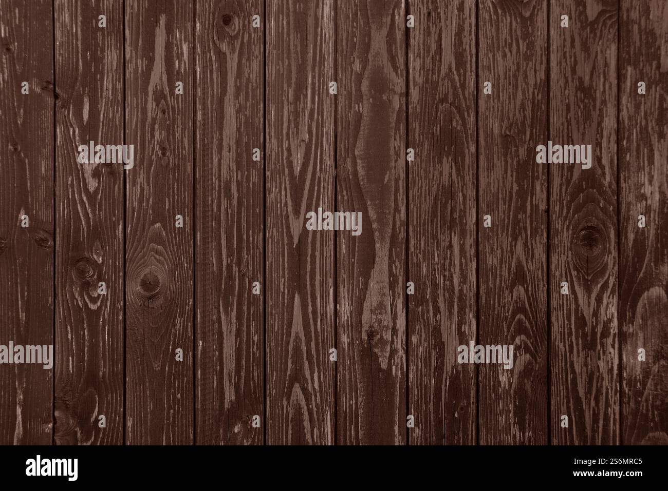 Holzwand mit Schablone Stockfoto