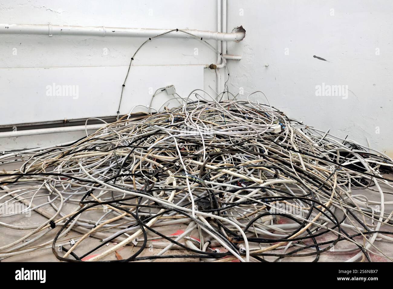 Alte elektrische Kabel Stockfoto