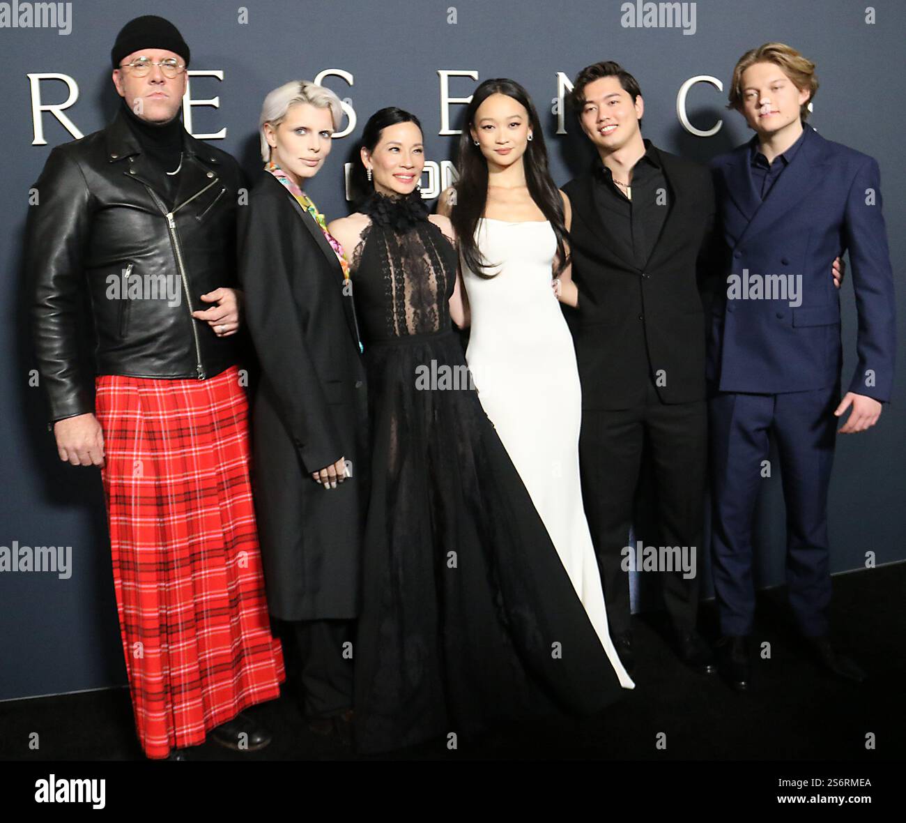 Januar 2025 für Chris Sullivan, Julia Fox, Lucy Liu, Callina Liang, Eddy Maday und West Mulholland besuchen Neon präsentiert Premiere der Präsenz am AMC Lincolm Square 13 in New York. Januar 2025Credit: RW/Mediapunch Stockfoto