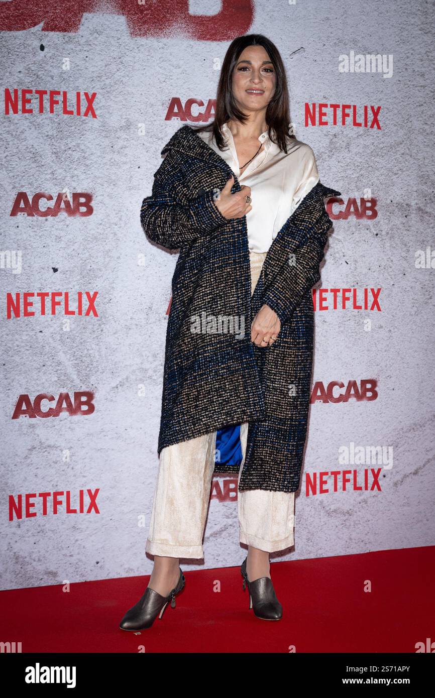 Rom, Italien. Januar 2025. Donatella Finocchiaro nimmt am Fotoruf der Netflix-Serie „ACAB“ im Barberini Cinema Teil. (Foto: Stefano Costantino/SOPA Images/SIPA USA) Credit: SIPA USA/Alamy Live News Stockfoto