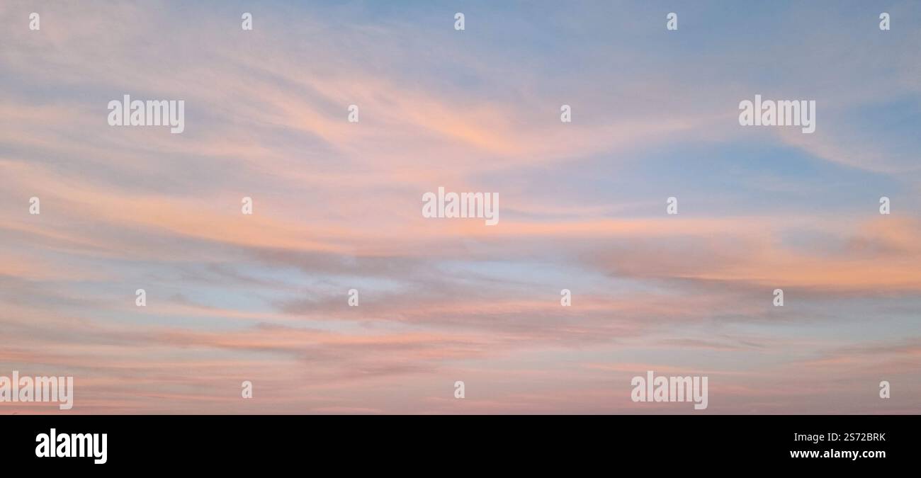 Wolkengebilde Stockfoto