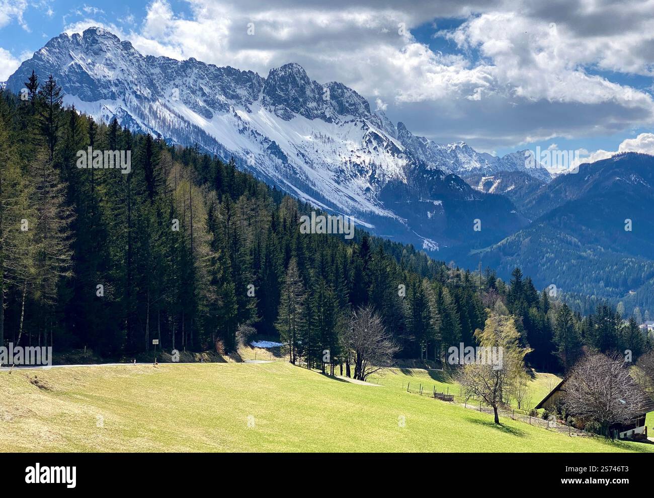 Landschaften der österreichischen Alpen - Smartphone-aufgenommenes Stockfoto