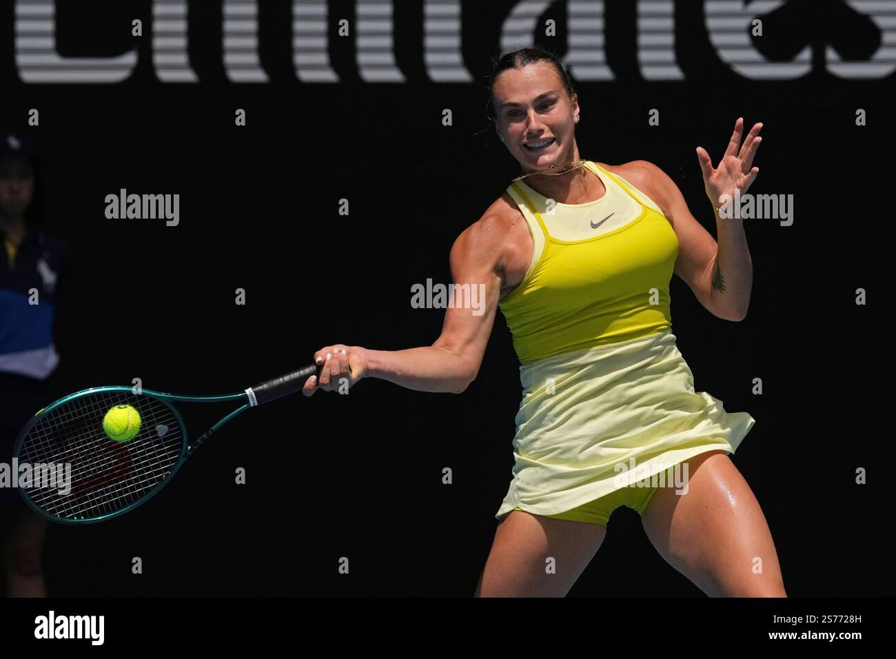 Aryna Sabalenka of Belarus makes a forehand return to Mirra Andreeva of Russia during their fourth round match at the Australian Open tennis championship in Melbourne, Australia, Sunday, Jan. 19, 2025. (AP Photo/Mark Baker) Stockfoto