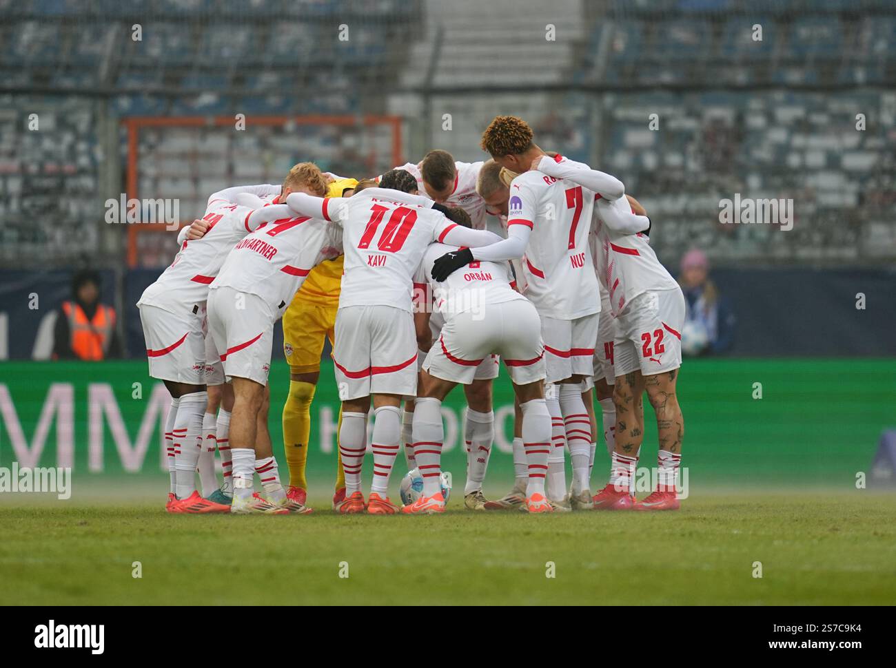 Vonovia Ruhrstadion, Bochum, Deutschland. Januar 2025. RB Leipzig Team während einer 1. Bundesliga-Spiel VfL Bochum gegen RB Leipzig im Vonovia Ruhrstadion Bochum. Ulrik Pedersen/CSM/Alamy Live News Stockfoto