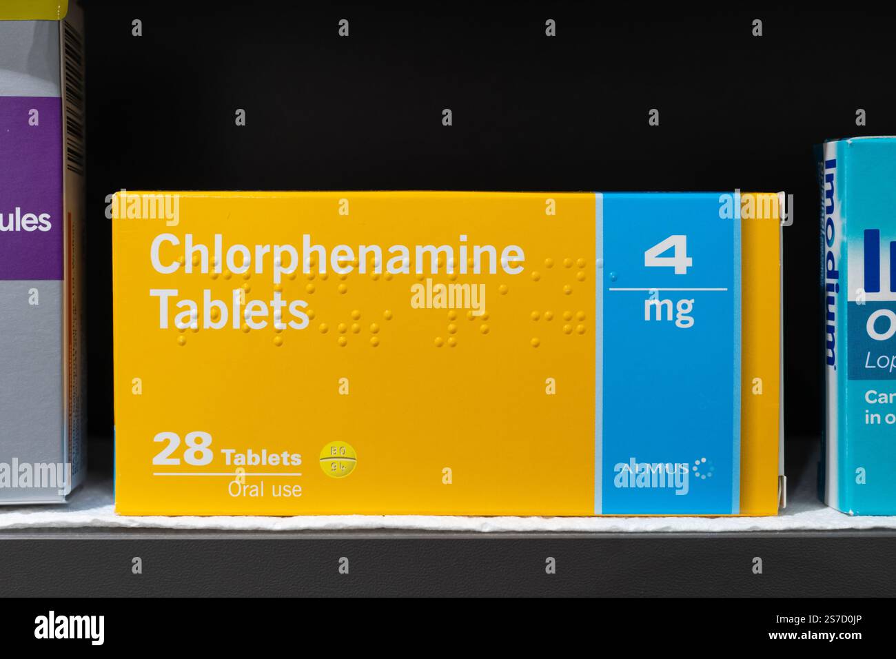 Stockfoto der Schachtel mit Chlorphentamin-Tabletten des Pharmaunternehmens Almus. Ein Antihistaminikum Heufieber und Allergieentlastungsmedikation. UK Stockfoto