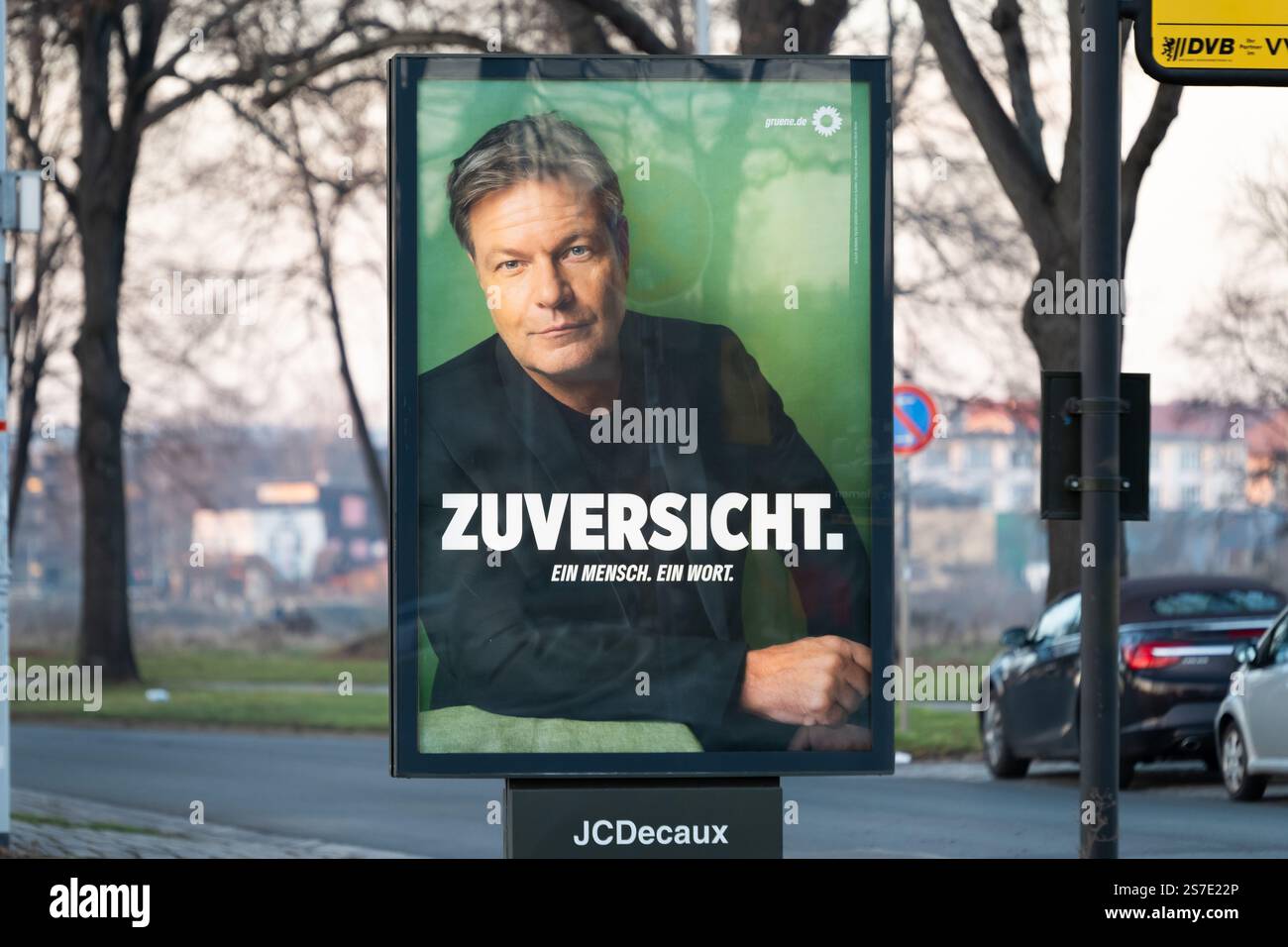 Wahlkampfplakat Robert Habeck für den Bundestag. Der Spitzenkandidat der Grünen mit dem Slogan „Zuversicht“. Stockfoto