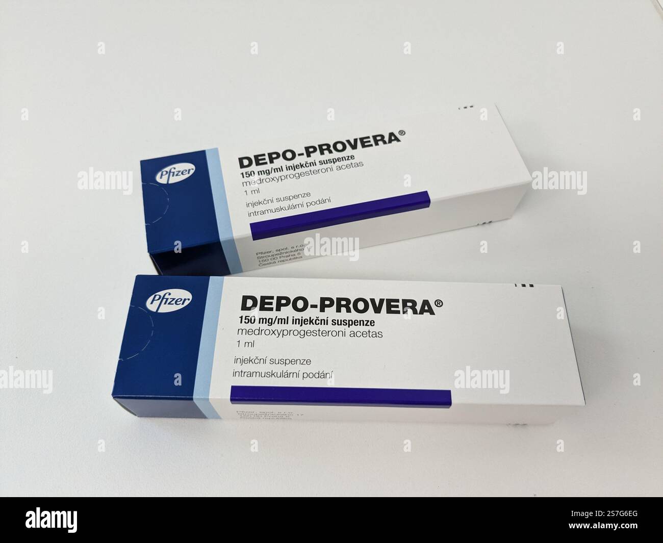 Prag, Tschechische Republik-26. Januar 2025: DEPO-PROVERA Box mit Medikamenten mit MEDROXYPROGESTERON Wirkstoff von PFIZER, zur Verhütung verwendet, bir Stockfoto